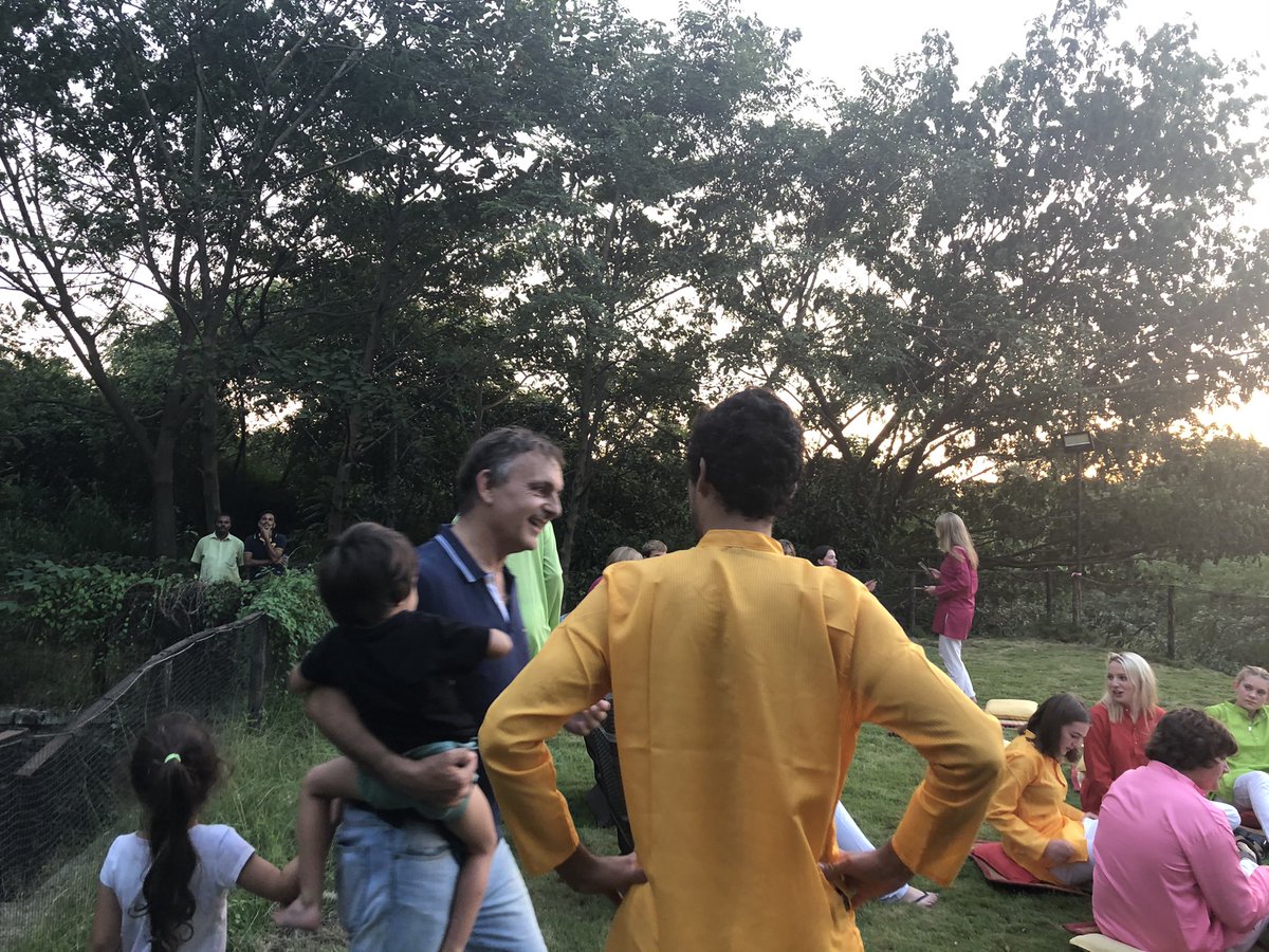 FelstedMagic's tweet image. Happy Diwali to all of our Indian Friends! Fond memories of last year celebrating Diwali at the Magic Bus Centre in Karjat