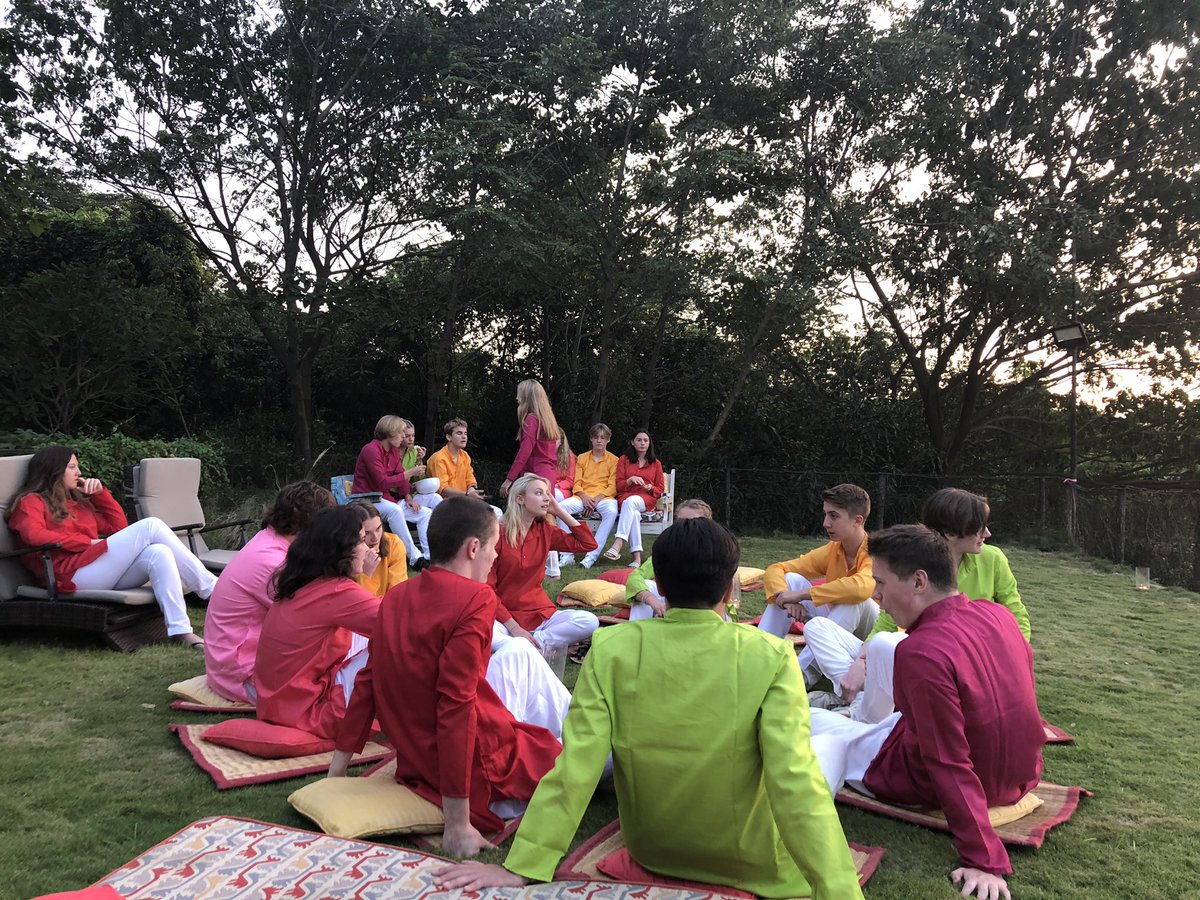 FelstedMagic's tweet image. Happy Diwali to all of our Indian Friends! Fond memories of last year celebrating Diwali at the Magic Bus Centre in Karjat