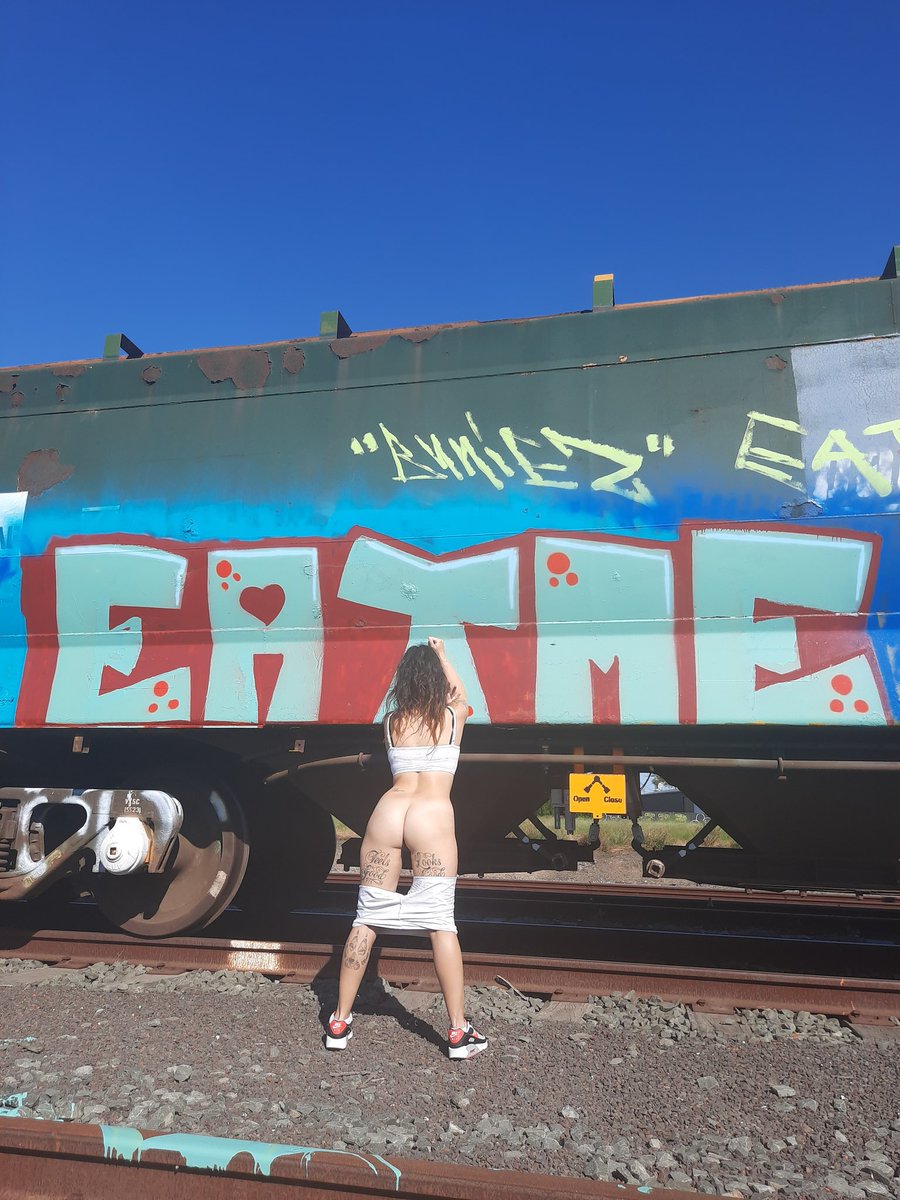 staytruehops's tweet photo. Rollie fills 🤭
https://t.co/XHE7tRZneq
#staytrueatme #staytruehops #staytrue #eatme #buniehops #freights #freightyard #geelong #melbourne #graffitiartist #graffiti #art #ass #bubblebutt #kicks #sneakerporn #sneakeraddict https://t.co/F7uhuqGPtS