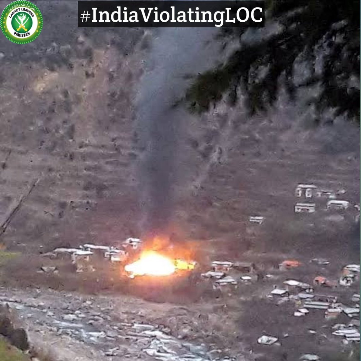 1Pti4Pak's tweet photo. #IndiaViolatingLOC
#lanatonmodi
ترمیم شدہ قوانین کی رو سے حکومت کسی بھی فوجی افسر کی تحریری درخواست پر کسی بھی قطعہ اراضی کو 'دفاعی علاقہ' قرار دے کر اسے فوج کو دفاعی ضرورت کے لیے دے سکتی ہے۔
@Legacy_Leavers_ https://t.co/voo2PlSGEg