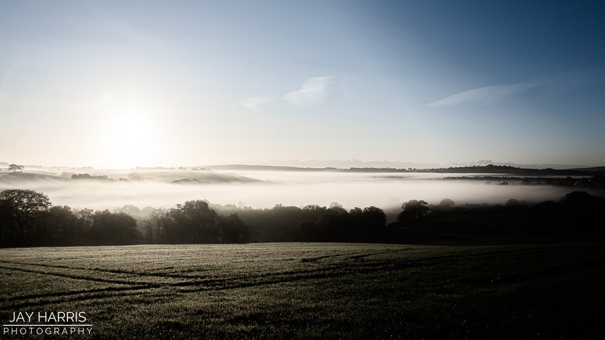 JayHarrisPhoto1's tweet photo. There's something about November mornings π
https://t.co/VxmVOU3gtm
#sunrise #mist #mistymorning #photography #landscapephotography #devonmornings https://t.co/YrVUVBxBOE