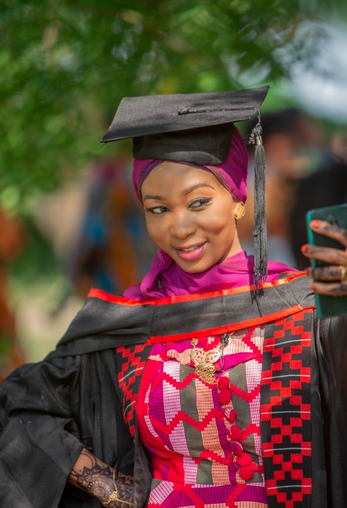 zeezeemendes's tweet photo. Behind this smile is an untold story of struggles, tears, resilience, faith, prayers and hard work.
In the end, God did it... Alhamdulillaah
#AyearToday #Nov15 #FinallyDr #Eternallygrateful https://t.co/jrlHERrrZh