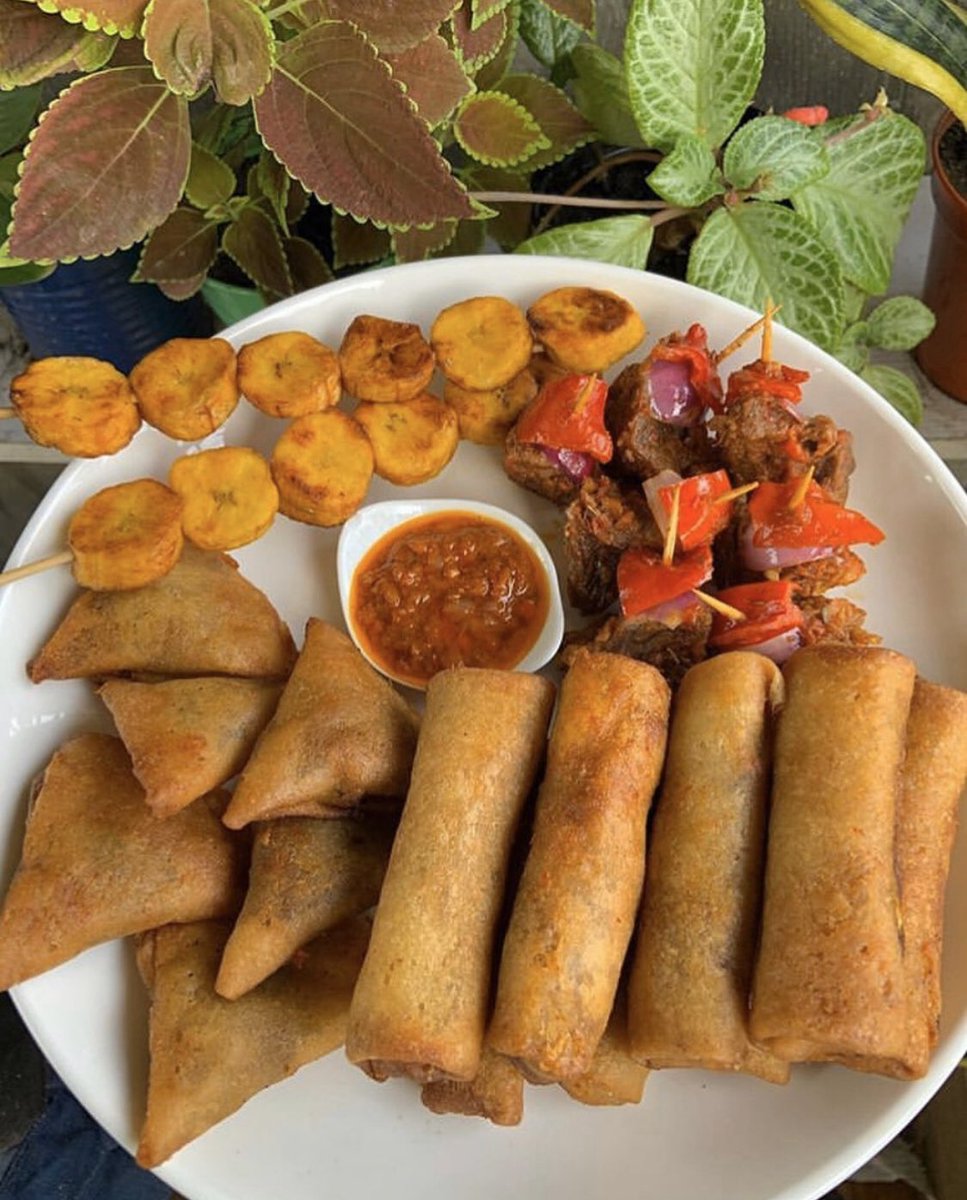 imeals_ng's tweet photo. Filling your tummy is what we care about.😊
The story of foodie and food
Try everything
Expect the best service from us
We will make your mood.
Desire according to ur mood.
Your favorite food delivery partner 🤝
Owerri:08164381667
Abuja :07045252298
#iMeals #sundayvibes https://t.co/vdL3GV7OmZ