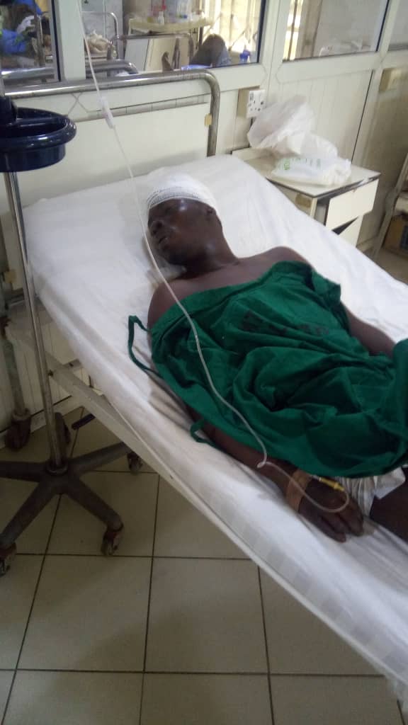 AyowoleSanyaolu's tweet photo. #sundayvibes : We just lost Ayoola, #EndSARS activist and one of the many victims of #LekkiMassaccre. @ the Lagos Panel yesterday, @HQNigerianArmy said the terror they unleashed on protesters was authorized by @MBuhari after @jidesanwoolu invited them. #RevolutionNow https://t.co/luztwVxwAY