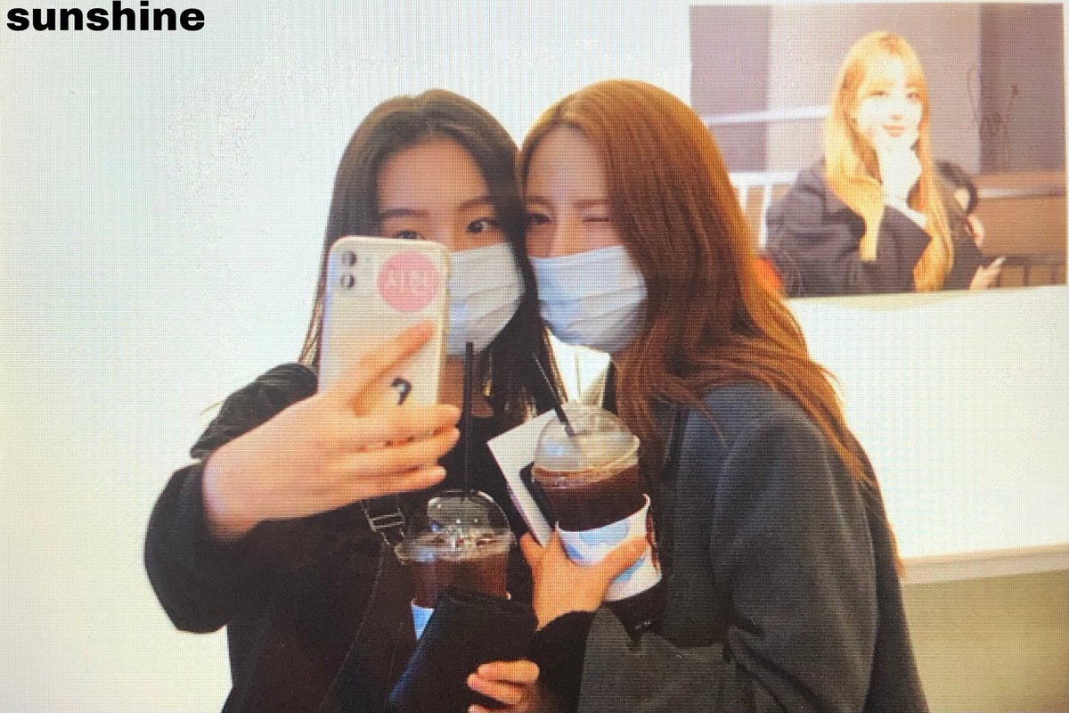980715com's tweet photo. 201115 
#아리아즈 #ARIAZ #시현 #강시현 #SIHYEON https://t.co/yZx0GJpLD7