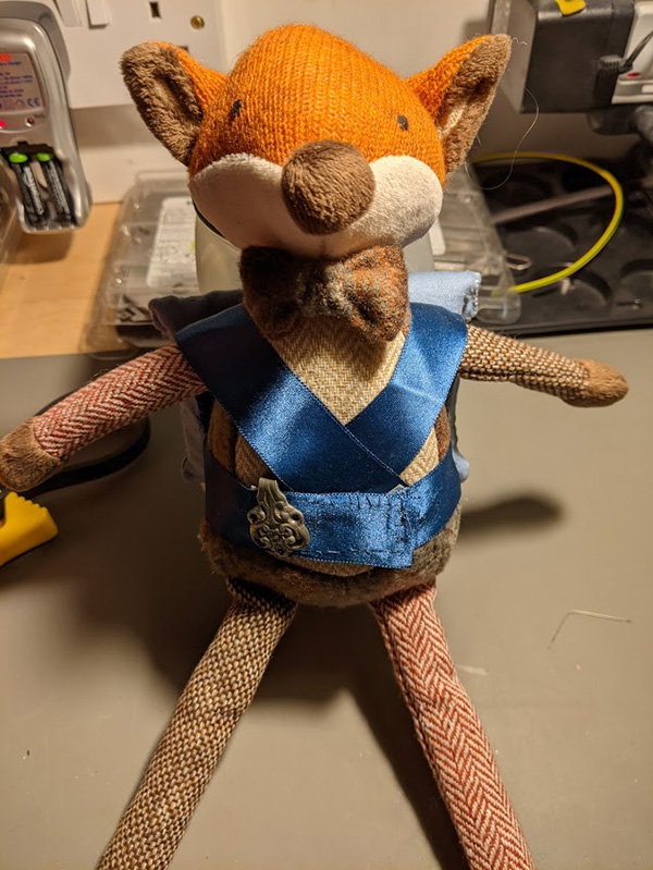 TeamoUFO's tweet photo. A picture post today since I finally finished #FoxyMcFoxface's backpack! Many thanks to @Sarah_Cosgriff and her fantastic #SciCommCrafting sessions. They have made this project so much fun and I am definitely going back for more 💕 #Crafting #STEM #IMechE #OUFO https://t.co/djqwQpV9v8