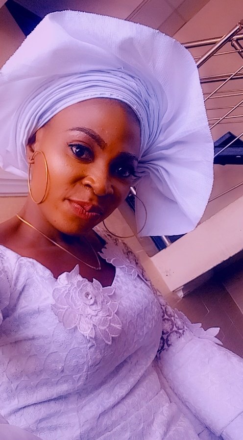 dharmsevents's tweet photo. It's been a while here🙈
Wedding guest: @dammieadefokun 
Asooke: @dharmsevents 
#ibadanwedding #nigerianwedding #weddingguest https://t.co/OqnZ6hAbR6