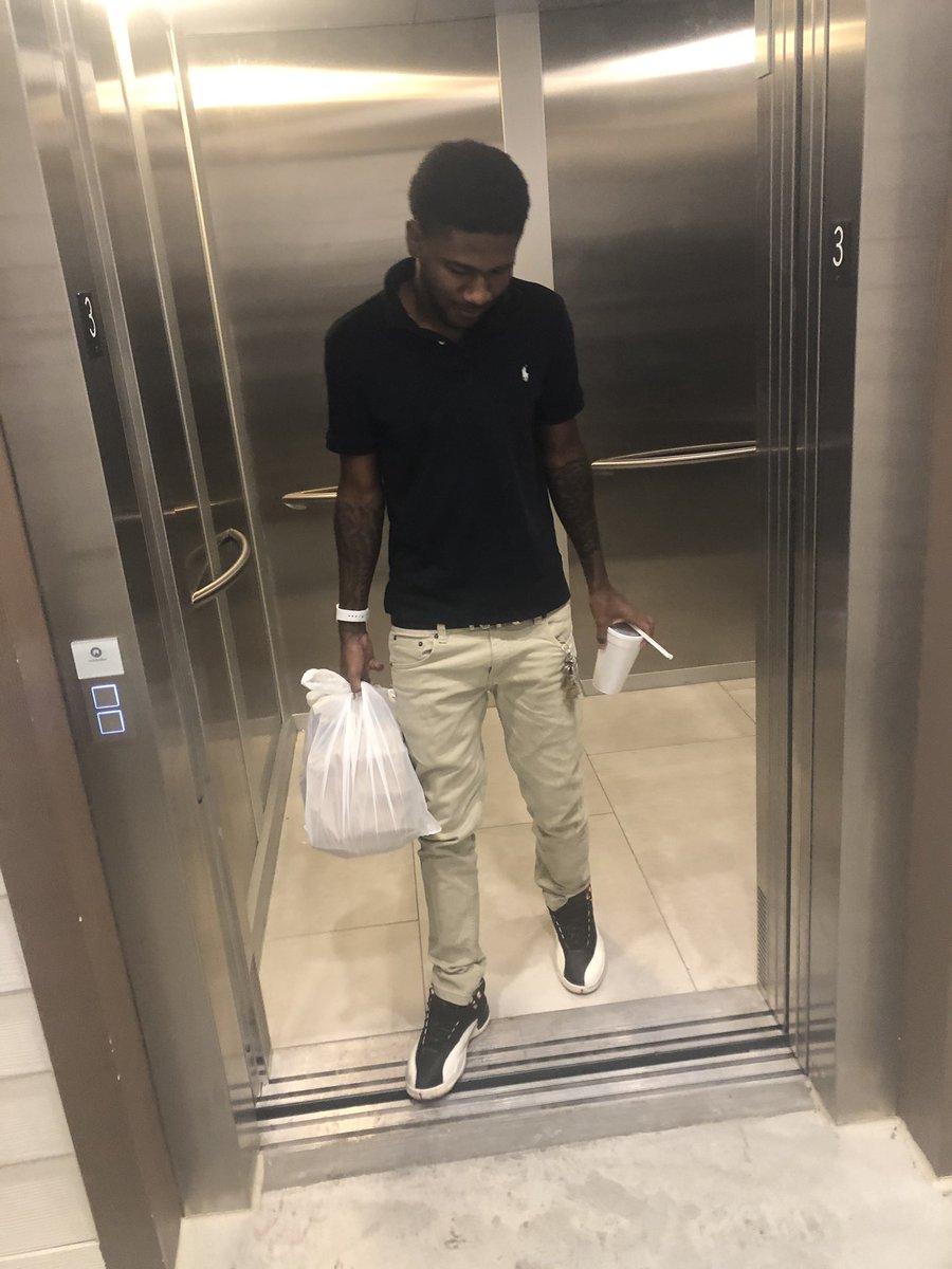 Ihatehuncho1's tweet photo. Bitch, I'm turnt up, I feel like I won a Grammy yeah
Love no thotanese, I know she cannot understand me yeah
I'm speaking guapanese I know he cannot understand me yeah
I'm a real nigga all you gotta do is hear me out
Please don't judge me if you do not know my past now -Lil Tecca https://t.co/xz3tYfoI5k
