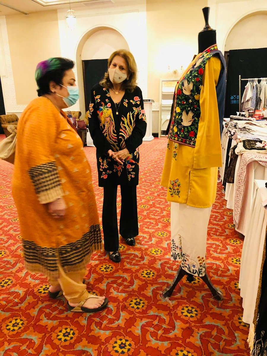 MarianaBaabar's tweet photo. @BehbudRwp one of the oldest NGOs in Pakistan. Thousands of women lifted out of poverty as their fingers worked magic in cloth. @AbidaBehbud @ShireenMazari1 https://t.co/yABJhqtPxl