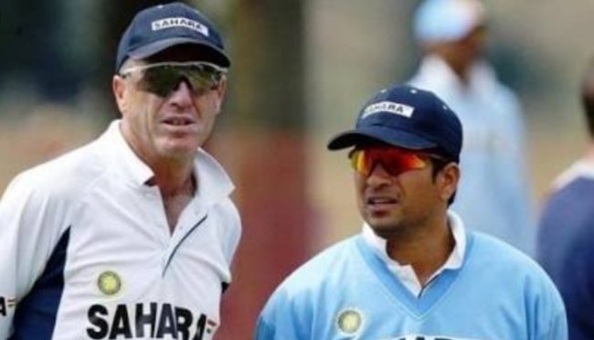 In Napier test 1990  @sachin_rt who was heading to his maiden test ton was caught at 88 runs by NZ skip John Wright & yrs later in 2000 when he became Ind coach,Sachin scored a century in the vry 1st test.Also it was Wright who predictd 1st that sachin'd score 100 hundrds someday