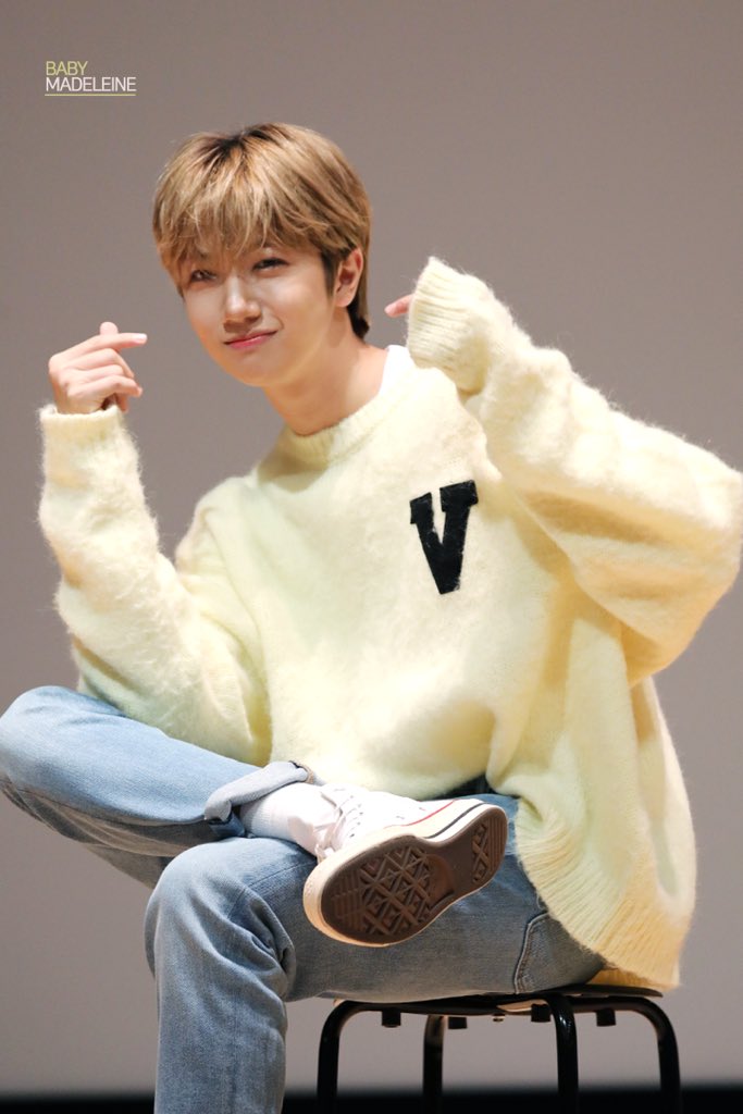 Baby__Madeleine's tweet photo. 201114 신나라 첫대면팬싸인회

많이 많이 사랑해 다정한 원진아💛

#원진 #WONJIN #아기마들렌 
#크래비티 #CRAVITY @CRAVITY_twt https://t.co/99bhR1s3nO