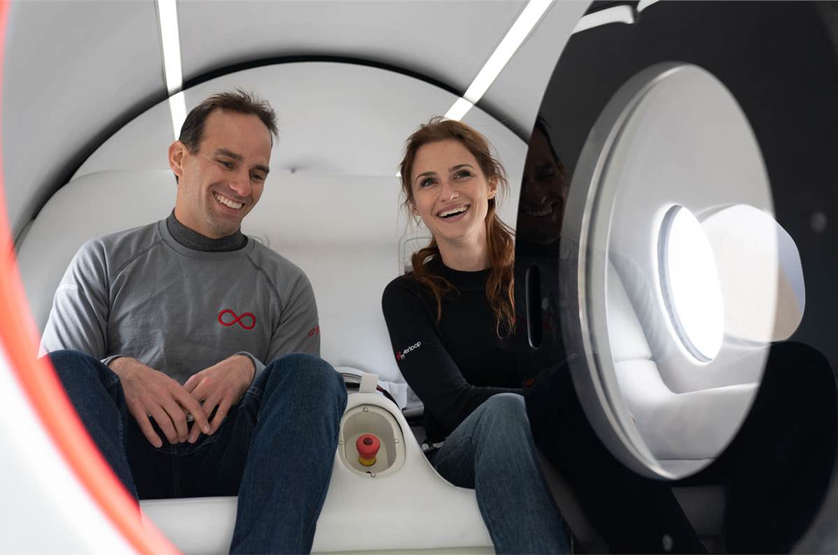 AutomobileMonks's tweet photo. First test on the Virgin Hyperloop carries two passengers for a distance of 500 meters in 15 seconds.

✓First-ever test with human passengers conducted at 160kph
  
#theautomobilemonks 
#virginhyperloop 
#virgingroup 
#virginhyperloopone https://t.co/sqVZMiTKKd