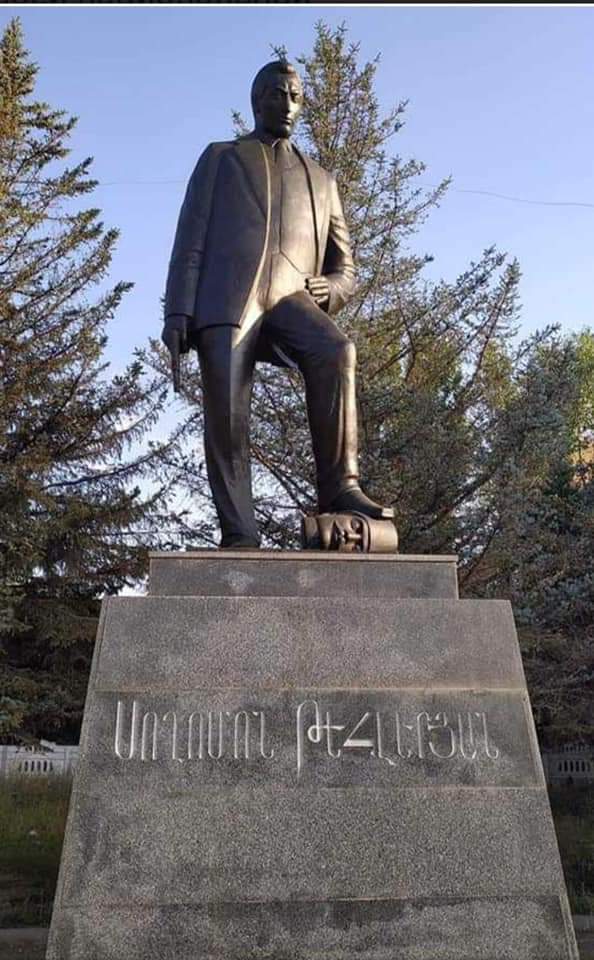 ShumshadABD's tweet photo. One of the #nazi #statue
#monument in #armenia
#humanisminarmenian
#racism 
#StopArmenianAggression 
#barbarians of the #21stcentury
#news
#art
#shame https://t.co/DIqcBLVkBb