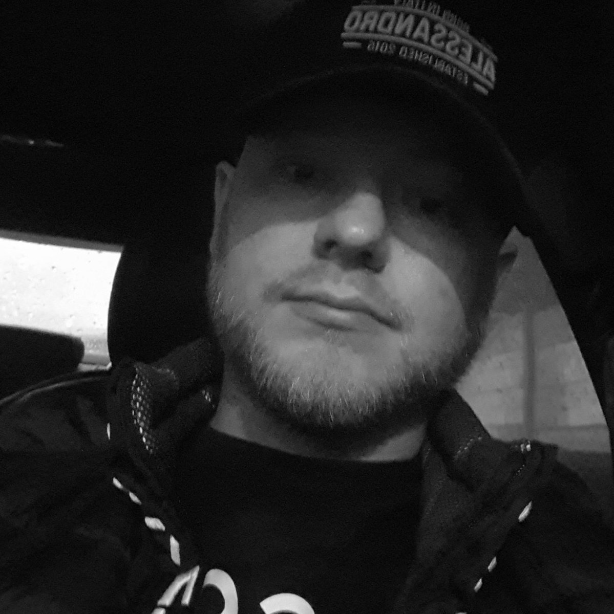 damopritt's tweet photo. #NewProfilePic https://t.co/Wy0ukNvltR