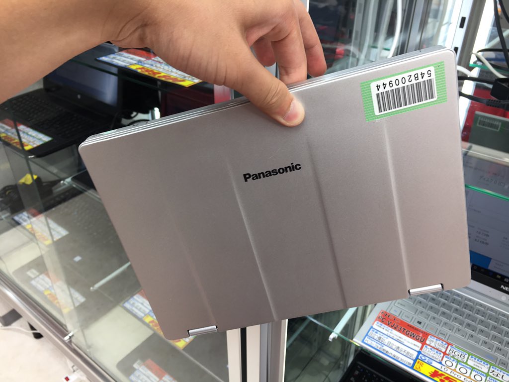 PCcomfullAKB3's tweet photo. レッツノート RZ5入荷してます！
メモリ8GBモデルはなかなか入荷が無いので、貴重です✨
今回2台入荷しましたが、両方ともかなり状態は良いので、お早めに！
#PCコンフル #RZ5 #レッツノート https://t.co/GuHXGVyhlC