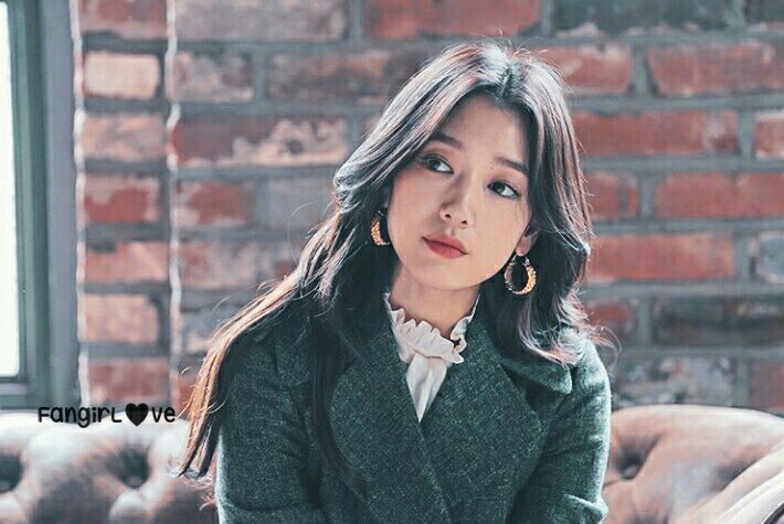 _FangirLove's tweet photo. Queen Park Shin Hye's Instagram Update as of November 14, 2020. 😍✨

Gosh! So prettyyyy! ❤❤❤

#ParkShinHye #PSH #박신혜 #PSHAngels #ParkShinHyeStarlightAngel #Unnie #UnnieIsWhatMatters #SHINcerelHYELovingParkShinHye #SHIcerelHYE #FangirLoveDiaries #Ssinz7 https://t.co/ECnO5xQNdc