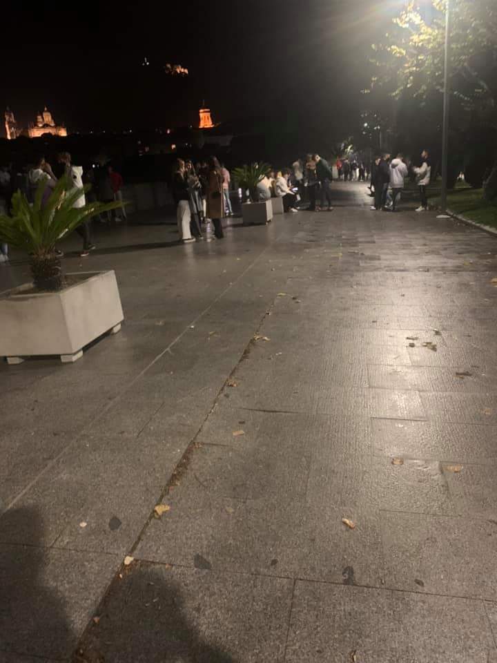 JaenSquare's tweet photo. ❌Sábado 14 de Nov 21h❌

▪️Jaen, La Alameda ▪️

La "culpa de la hostelería", un poco de vigilancia por parte de @local_jaen y @AytoJaen

📣Fotos de Isabel MJ https://t.co/FY6vQtb3jz