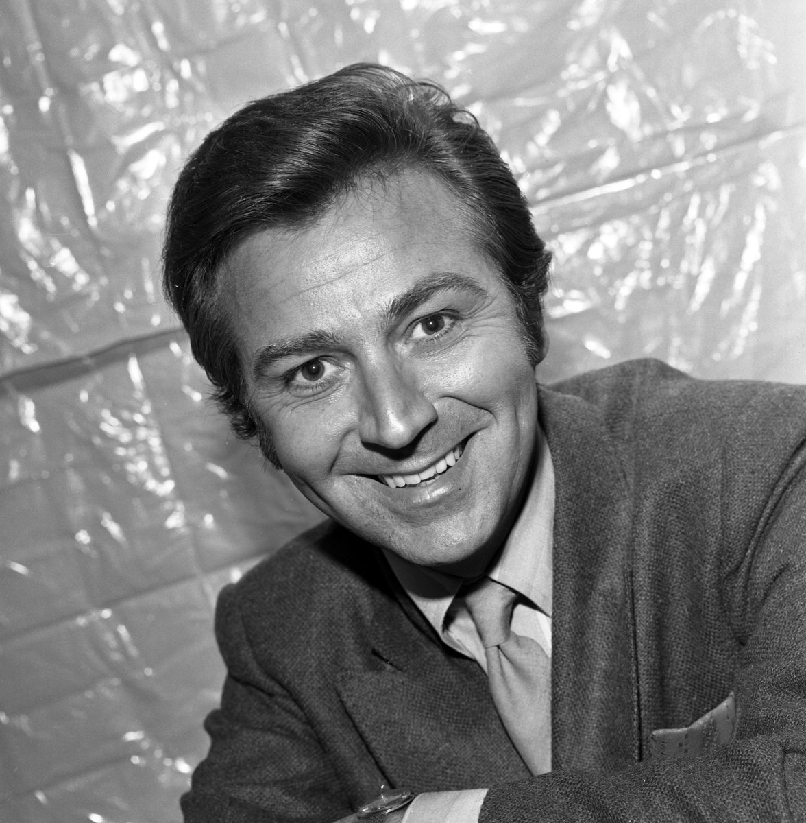 Des O'Connor12 January 1932 - 14 November 2020