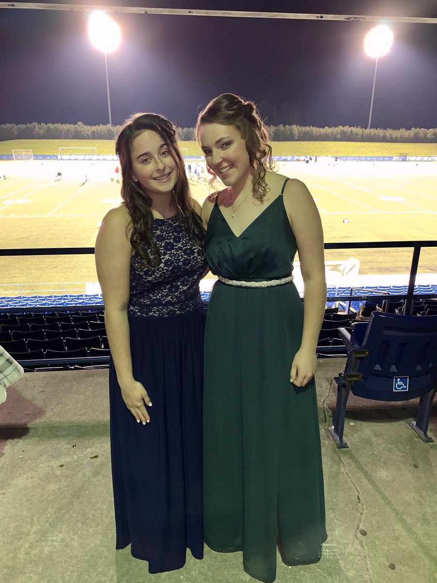 JennRapier's tweet photo. Brynn as a freshman representative on homecoming court. 💚💙 https://t.co/WaiCjn3LDq