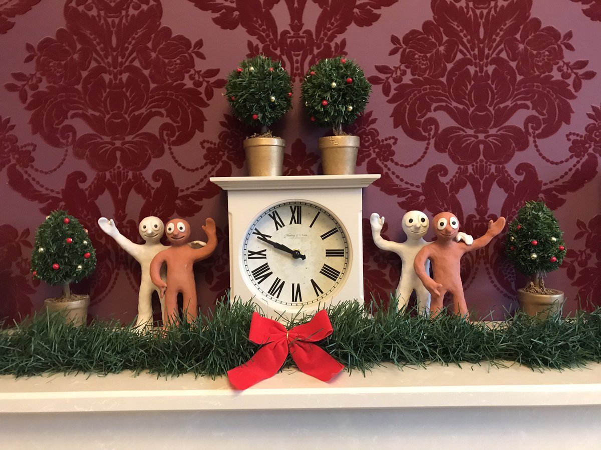 Kidzcoolit's tweet photo. .@NowTV Our Morph &amp; Chas models have become part of the Christmas display!!! https://t.co/NcE2SC0nA5 #NowTV #MorphModelMaking #AmazingMorph #Morph #sundayvibes #SundayMorning  #SundayMotivation #EarlyBiz .@aardman .@PeteLordAardman .@SproxtonAardman .@jimparkyn .@AmazingMorph https://t.co/IoHBmsWnUa