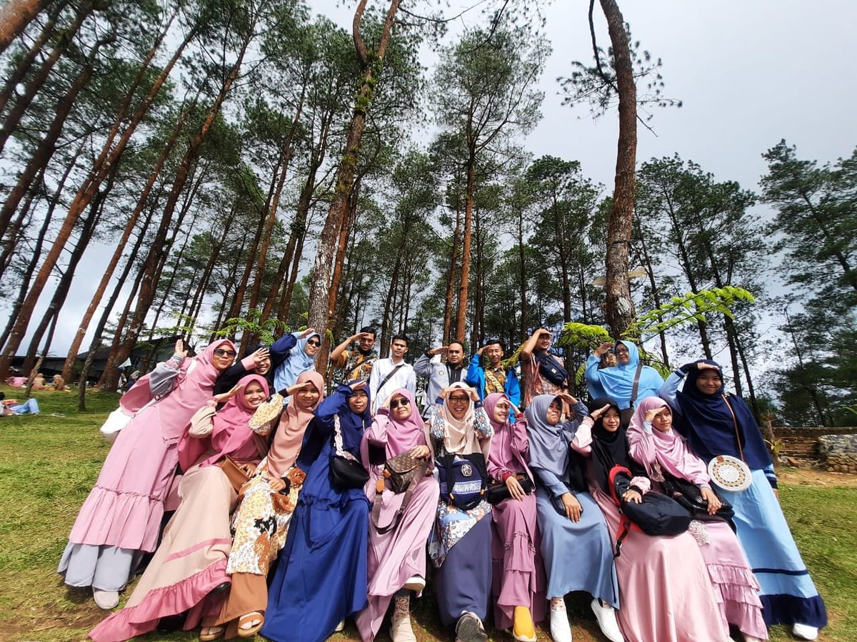 AzizolMaulana's tweet photo. Anda harus membuat tim Anda memiliki nilai, inovasi, dan visi.
Jack ma https://t.co/ul97ZkV4ZH