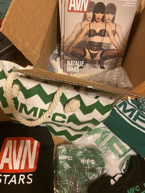 Just arrived back home to a package of goodies waiting on me, Thank You  @AVNMagazine !! 😭💚 https://t