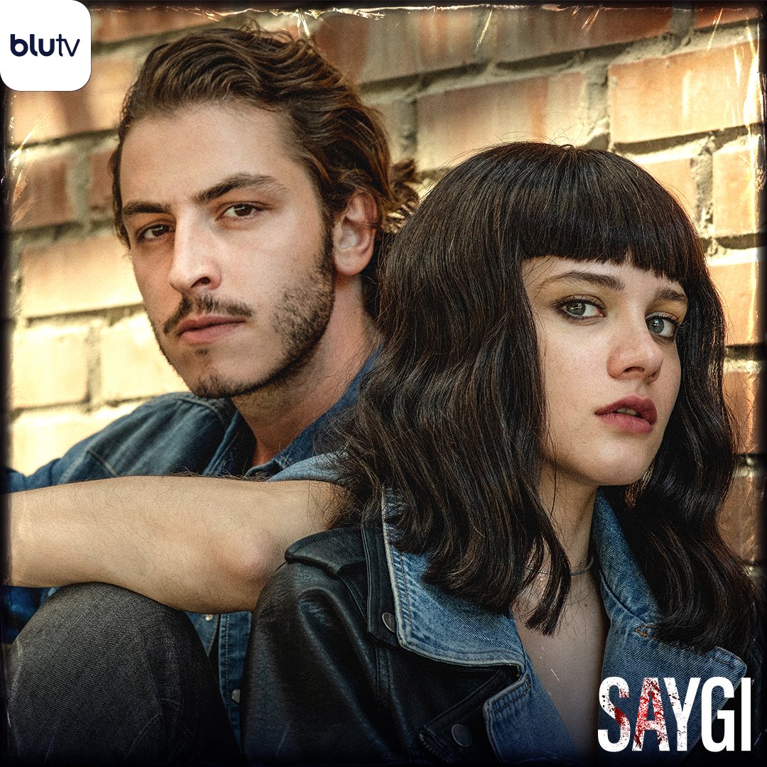 HBOMaxTR's tweet photo. İkisi de seçtikleri yolda birbiriyle yürümek istiyor. Peki aşkları aynı yolu seçmelerini sağlayacak mı? #SAYGI Bir Ercüment Çözer Dizisi yeni bölümüyle salı 12.00’de sadece BluTV’de. #BirazSaygı https://t.co/LwoiEbSvn8