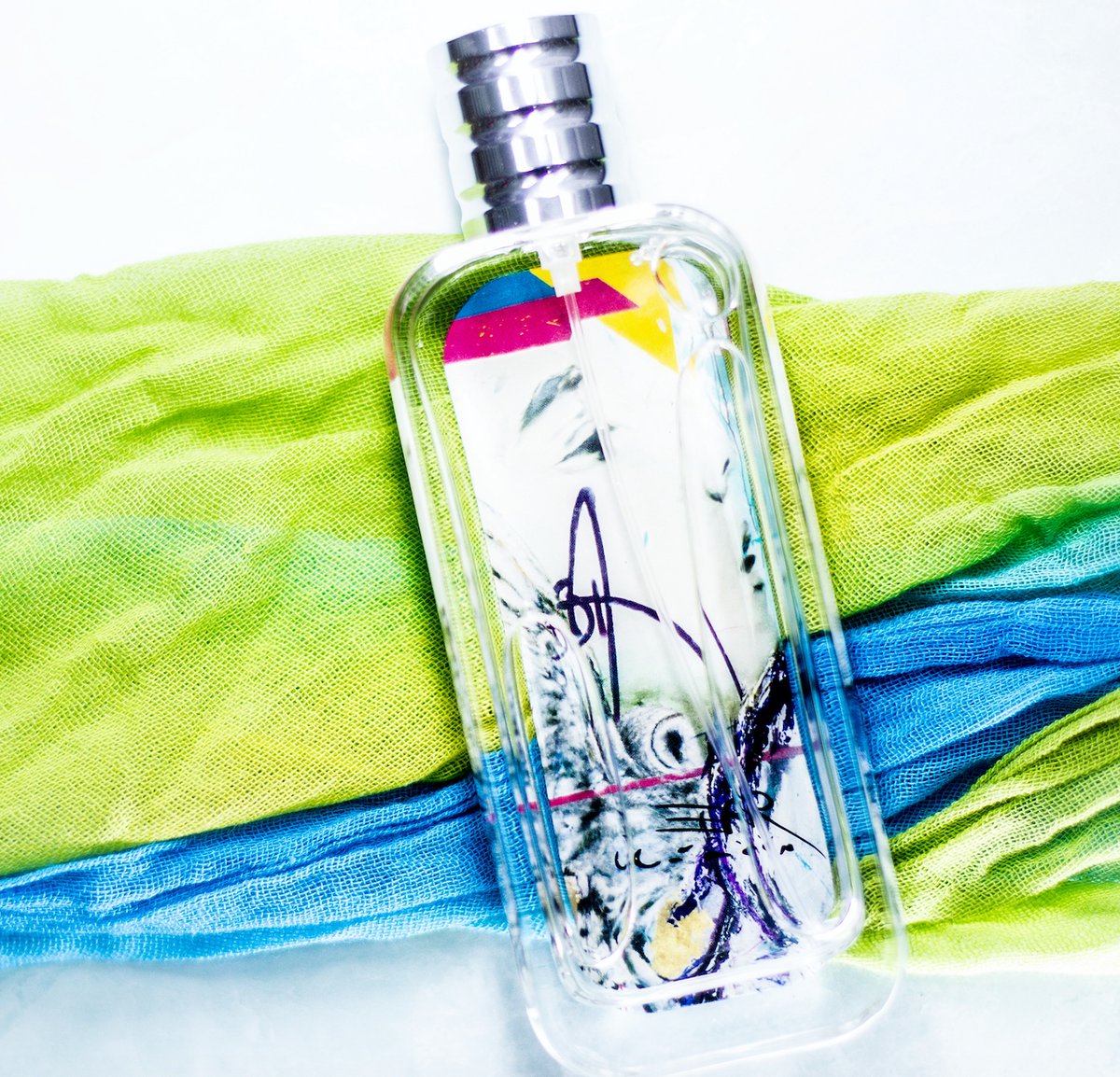 LironParfums's tweet photo. Get creative with the way you recycle today 🎨♻️ #americarecycles
-
-
#scentlover #perfumecollector #eaudeparfum #scentoftheday #perfumeobssesed #lironparfums #ecofriendly #recycle https://t.co/mD73aHlCJI