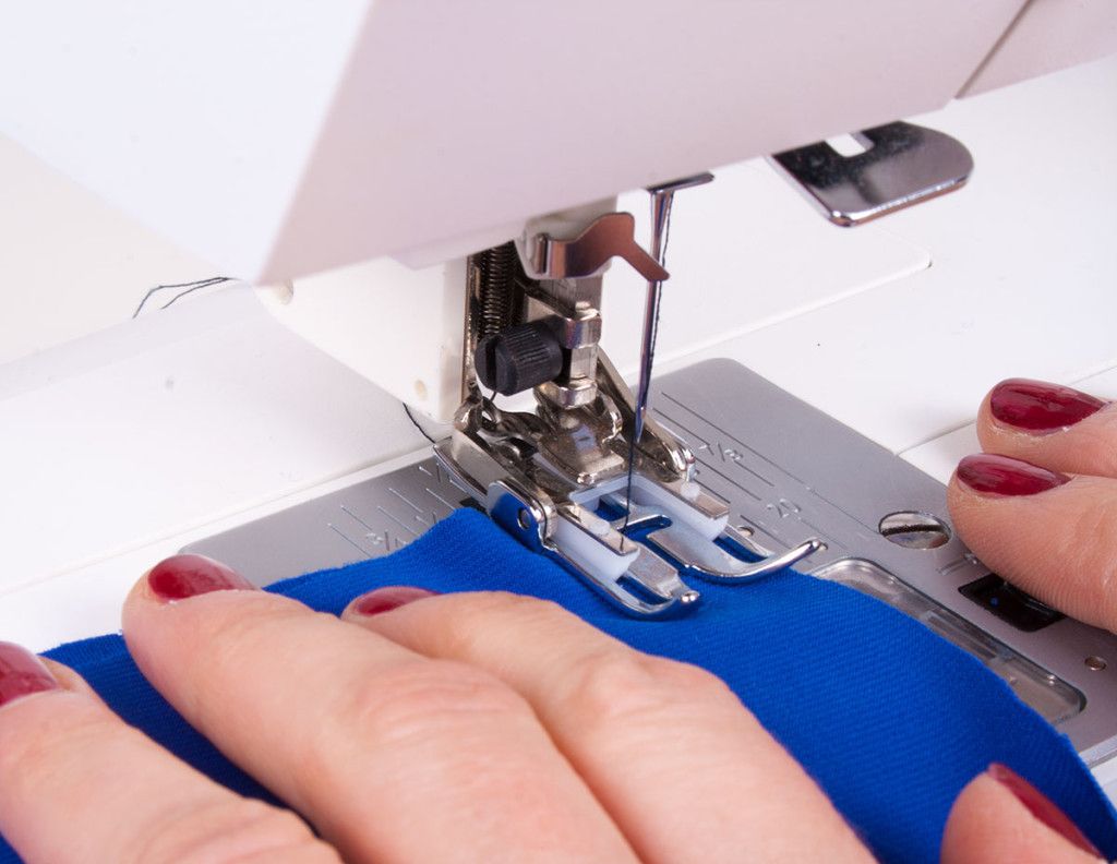sewessential's tweet photo. If you want to sew knit and jersey fabrics, but don't have an overlocker there are some useful tips in this article... https://t.co/FPWqOy2CUr #secretpyjamas #sewingknits #jerseyfabric #sewingtips https://t.co/H5gxFbHJTQ