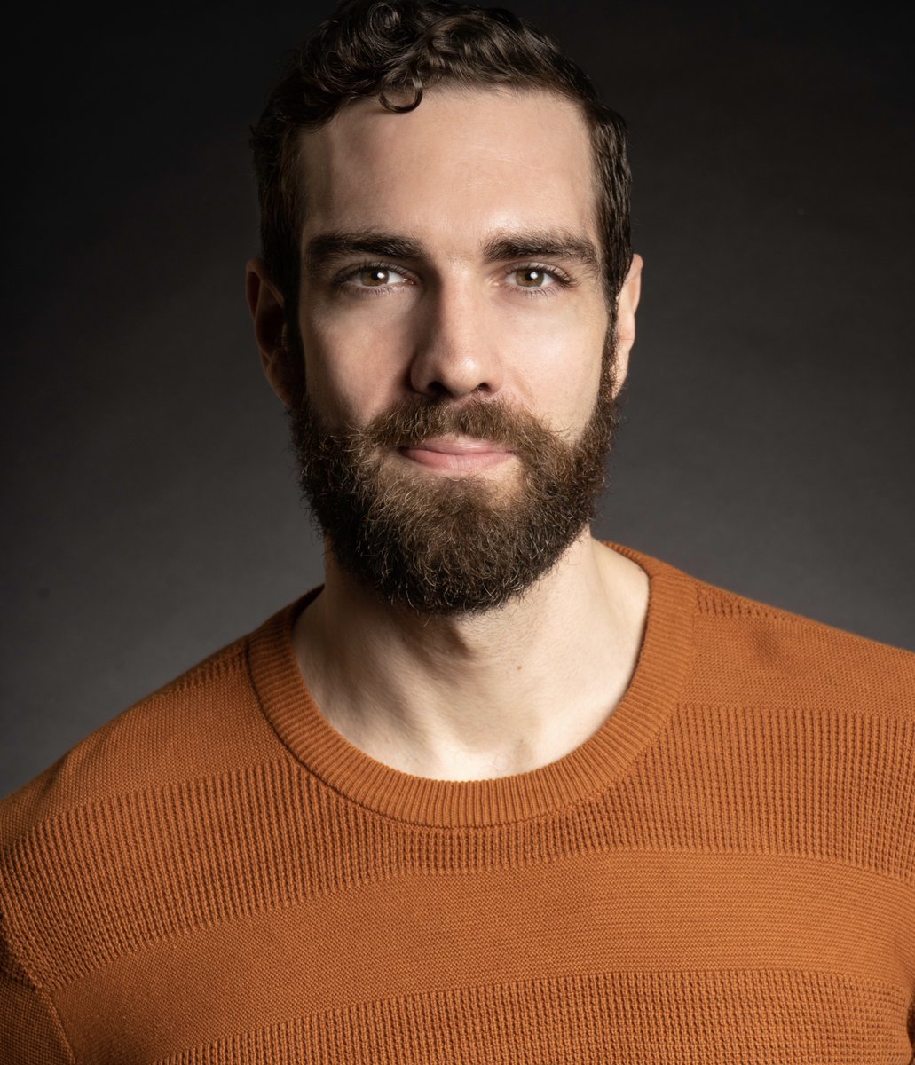 Tune in to our Virtual Ladies' Night Event on December 3rd at 7pm and get to know BC Alum, Timothy Hughes! Learn about his journey from Brookfield Central to Broadway! Such an amazing accomplishment!! Register now at LN2020.givesmart.com  #EEF #Elmbrookeducationfoundation