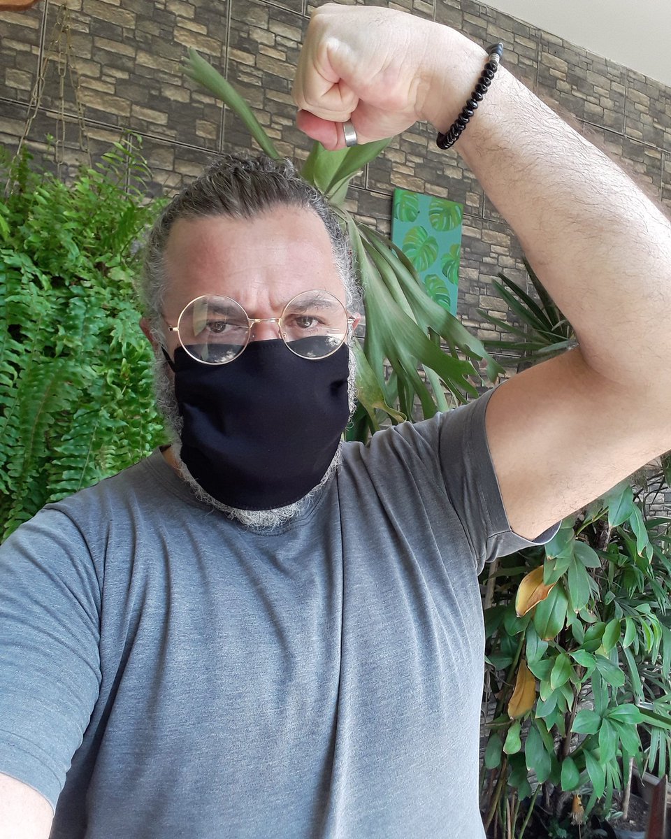 artistabarbudo's tweet photo. Título ok ✔
Máscara ok ✔
Álcool em gel ok ✔
Caneta ok ✔
Consciência de classe ok ✔

Partiu derrotar o Crivella e os candidatos do bolsolixo! 💪

#Eleicoes2020 #MeuVotoTemPoder #ForaCrivella #ForaBolsonaro #RioDeJaneiro #Brasil https://t.co/SUhpZv0Fts