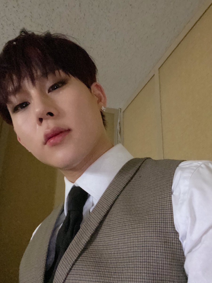 몬베베 2주간의 활동이 끝났지만 
알지? 우리의 활동은 멈추지 않는거? ㅎㅎ 앞으로 가자 몬베베 사랑해🖤
잘자고 내 꿈 정도는 오늘 꿀수있잖아? 히히 #주헌