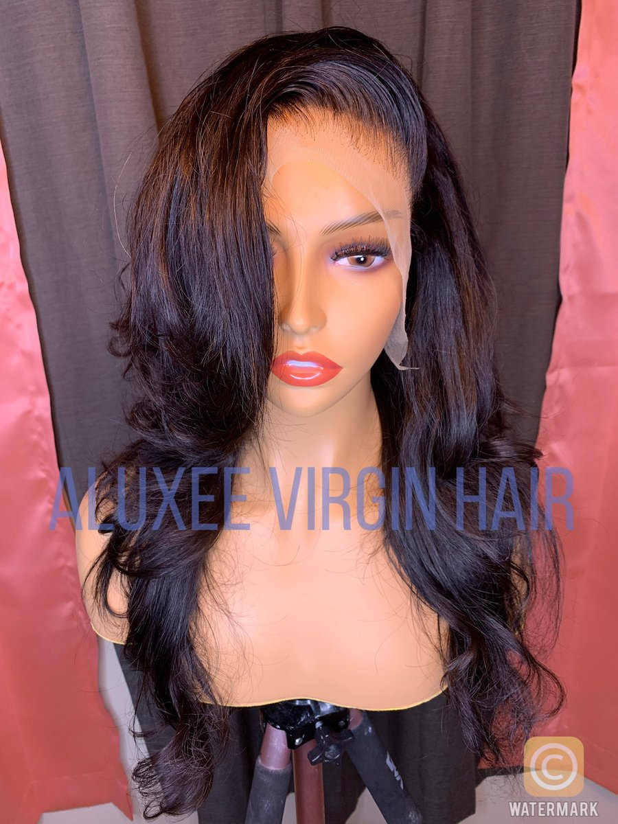 Handmade unit created and customized from @aluxee_v_hair 😍

#fortbragghair #fayettevillestateuniversity #fayettevillehairstylist #everythinghair #colors #frontalwigs #glueless #layers #krimps #melt #hdlace #transparentlace #hangtime #boldhold #lacetint #elpasohairstylist