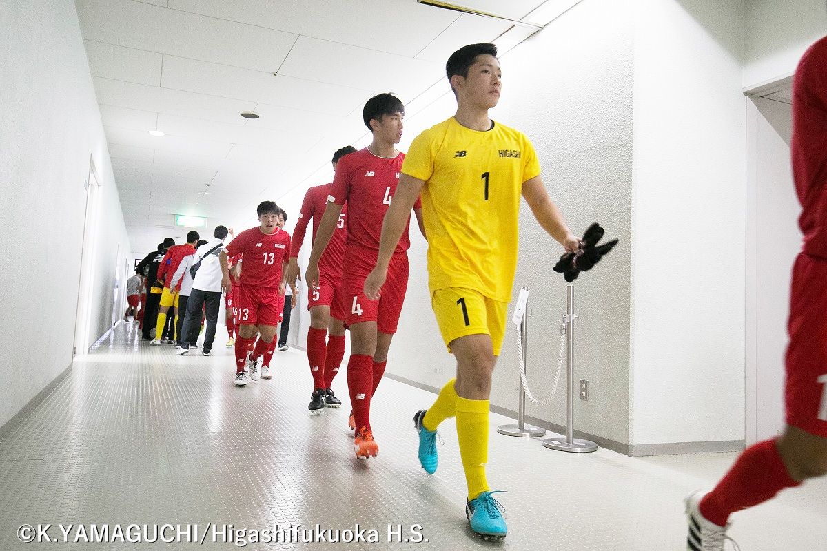 تويتر 赤い彗星 東福岡高校サッカー على تويتر 結果 第99回高校サッカー選手権福岡大会 決勝 東福岡1 0九国大付 ロッカールームを出てミックスゾーンで入場を待つ選手達 やる気十分の上田瑞季主将の表情 T Co Jsbetbfuxw تويتر 赤い彗星 東福岡高校サッカー على تويتر 結果 第99回高校サッカー選手権福岡大会 決勝 東福岡1 0九国大付 ロッカールームを出てミックスゾーンで入場を待つ選手達 やる気十分の上田瑞季主将の表情 T Co Jsbetbfuxw