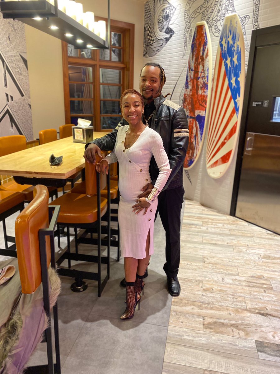 GlennCoco89's tweet photo. Date night @ Crazy Seafood 😻💋🖤💪🏽 #TheCAPS #ALLCAPSNOLOWERCASE Happiness look great on me and Mr Cap got me feelin even betta #6MonthsDownForeverToGo https://t.co/Be9kmno9Ip