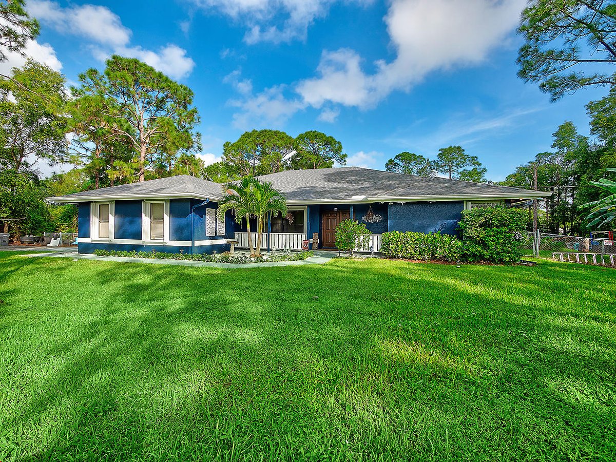 realestategavin's tweet photo. FEATURED PROPERTY OF THE DAY:

https://t.co/LOKANGhohC https://t.co/pLuTY4OTku