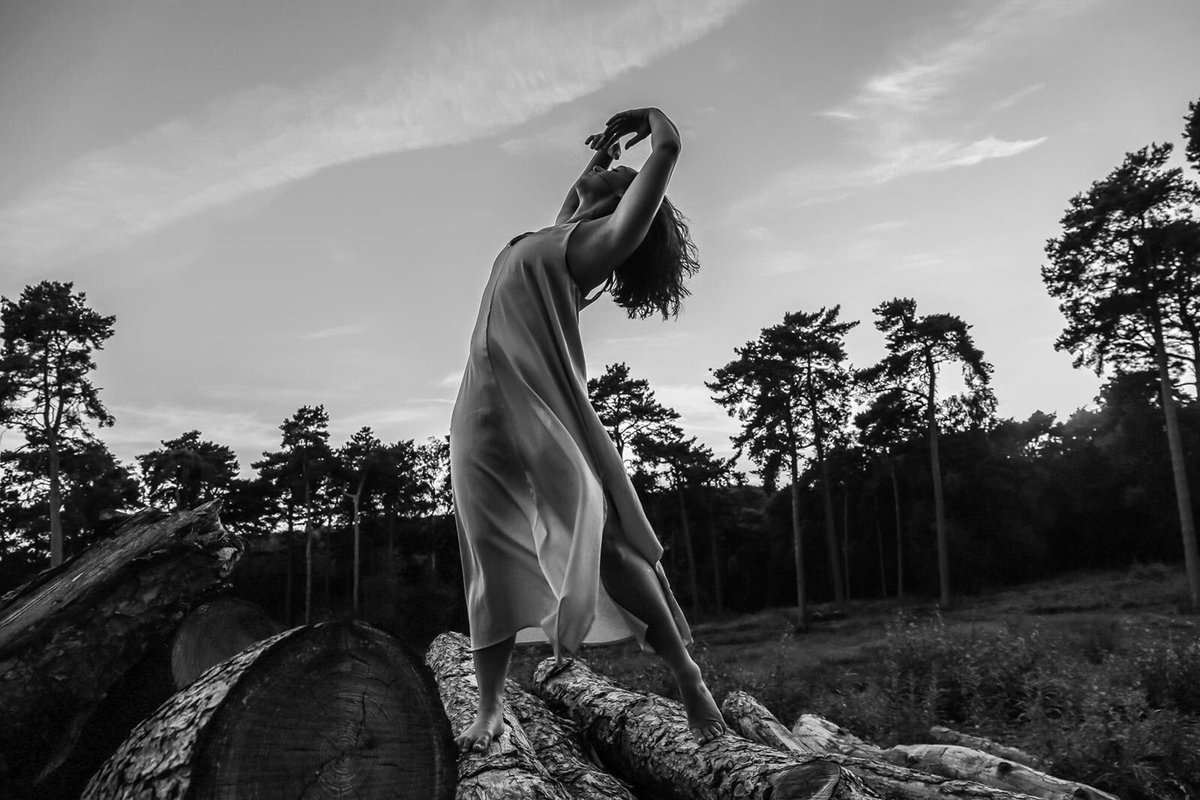 FlexusDance's tweet photo. #Expedition2020💫
Introducing @Patsy_BH independent choreographer, freelance lecturer & rehearsal director ✨
Patsy will be creating a new work for ‘Expedition’, our new platform of experimentation & exploration🤩
17th Dec: 7:30pm
➡️ https://t.co/XVjTxWlecM
@Arena_Theatre https://t.co/SjlBjMjcmj