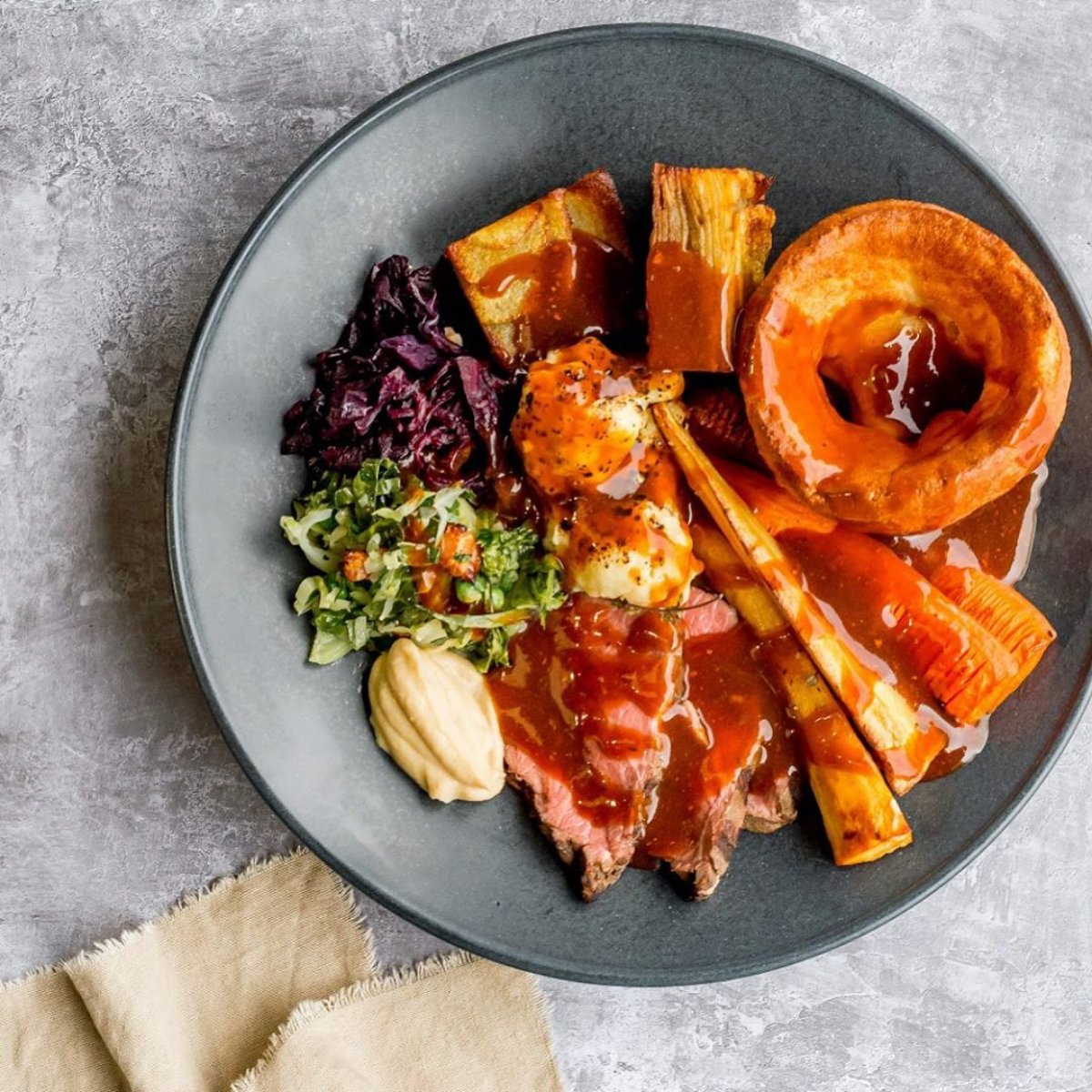 prowrapofficial's tweet photo. Mmmm Sundaaaay. What are you cooking today? Here’s some of your best dishes out there in #prowrappros land. Those seasonal ingredients are looking delicious. Keep tagging us when our products feature in your creations.

@thehogandapple @yummyfood-foryouu @framstation
#prowrap https://t.co/JNDj93Nrj6
