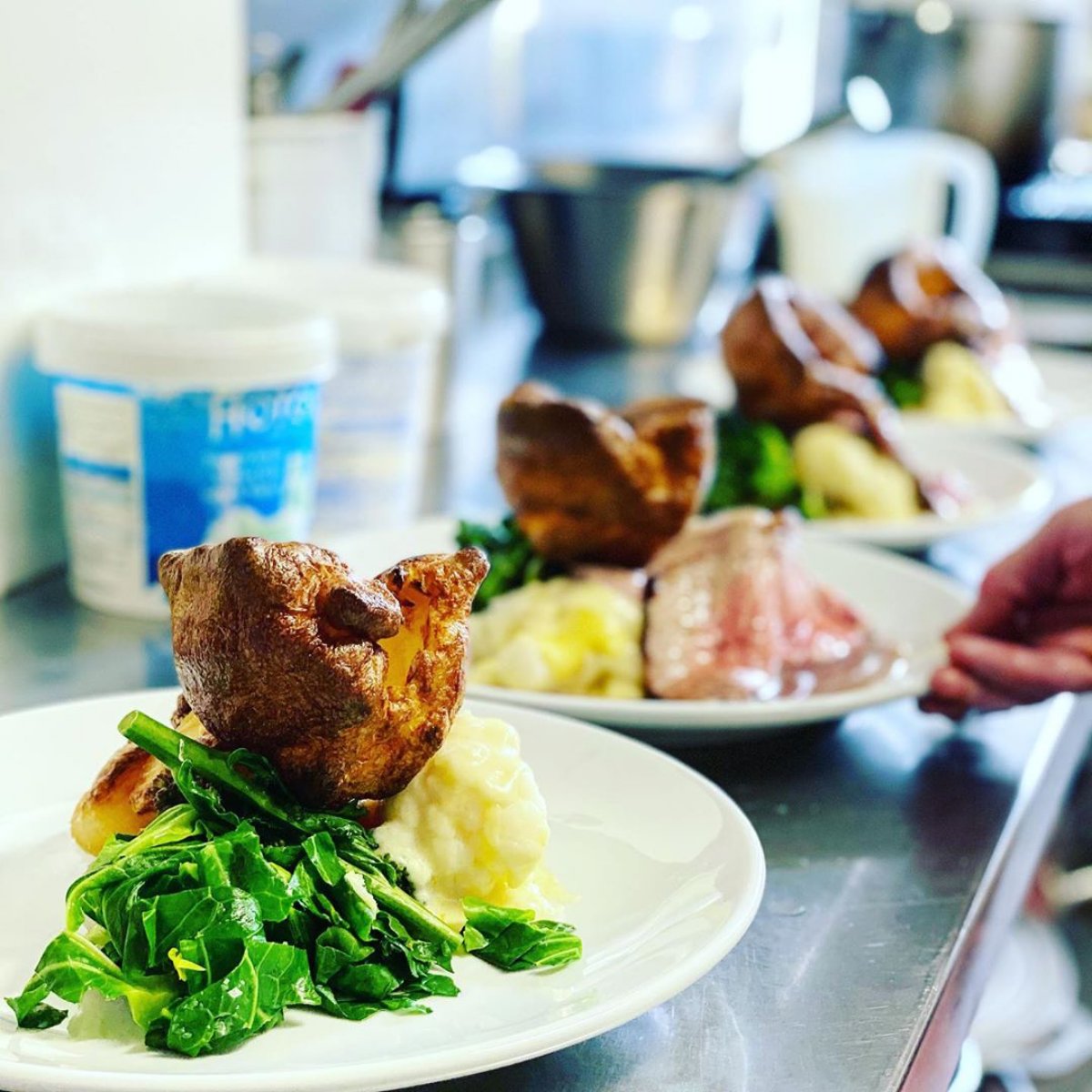 Mmmm Sundaaaay. What are you cooking today? Here’s some of your best dishes out there in #prowrappros land. Those seasonal ingredients are looking delicious. Keep tagging us when our products feature in your creations.

<a href="/thehogandapple/">The Hog and Apple</a> @yummyfood-foryouu @framstation
#prowrap