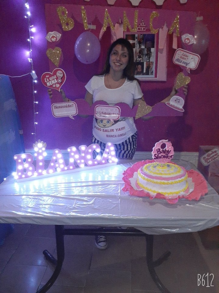 KaruuuRP35's tweet photo. Mi primer baby shower, no puedo explicar la felicidad que tengo . 😍 https://t.co/IAG8xzZCCp