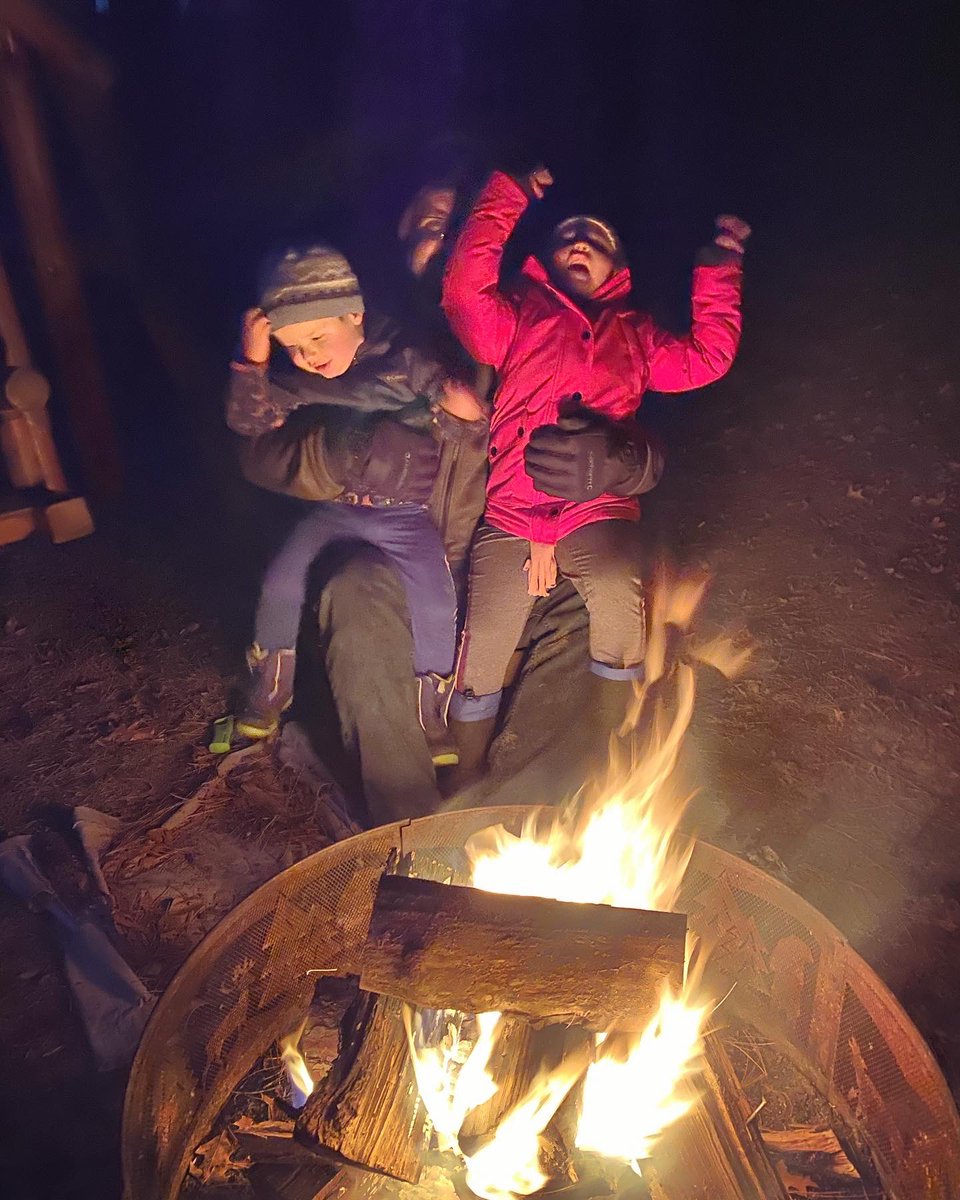 RobLundquist's tweet image. Instagram vs Reality...#UpNorth #ByTheFire