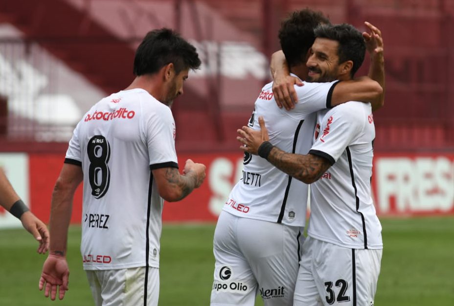 MRojinegroQ's tweet photo. Hay grupo, hay EQUIPO! 
Vamos Newell’s 🚩🏴 https://t.co/TrHJxaNwEp