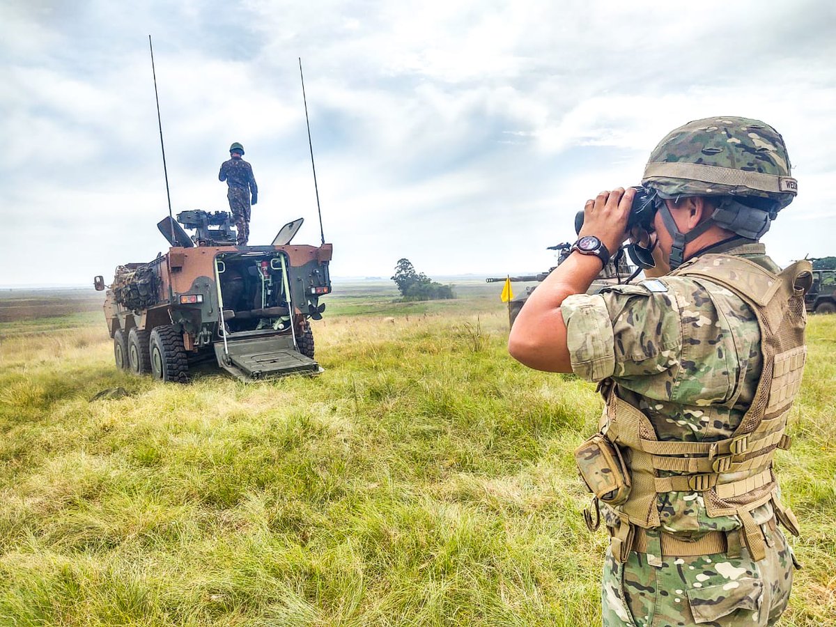 CmdoCMS's tweet photo. Rosário do Sul/RS. Tropas blindadas do Exército Brasileiro e do Exército Argentino participam de atividades de treinamento no contexto da Operação Arandu. @exercitooficial @Ejercito_arg

Saiba mais em https://t.co/RiAnZjZBjw https://t.co/7FiYD1yXKf