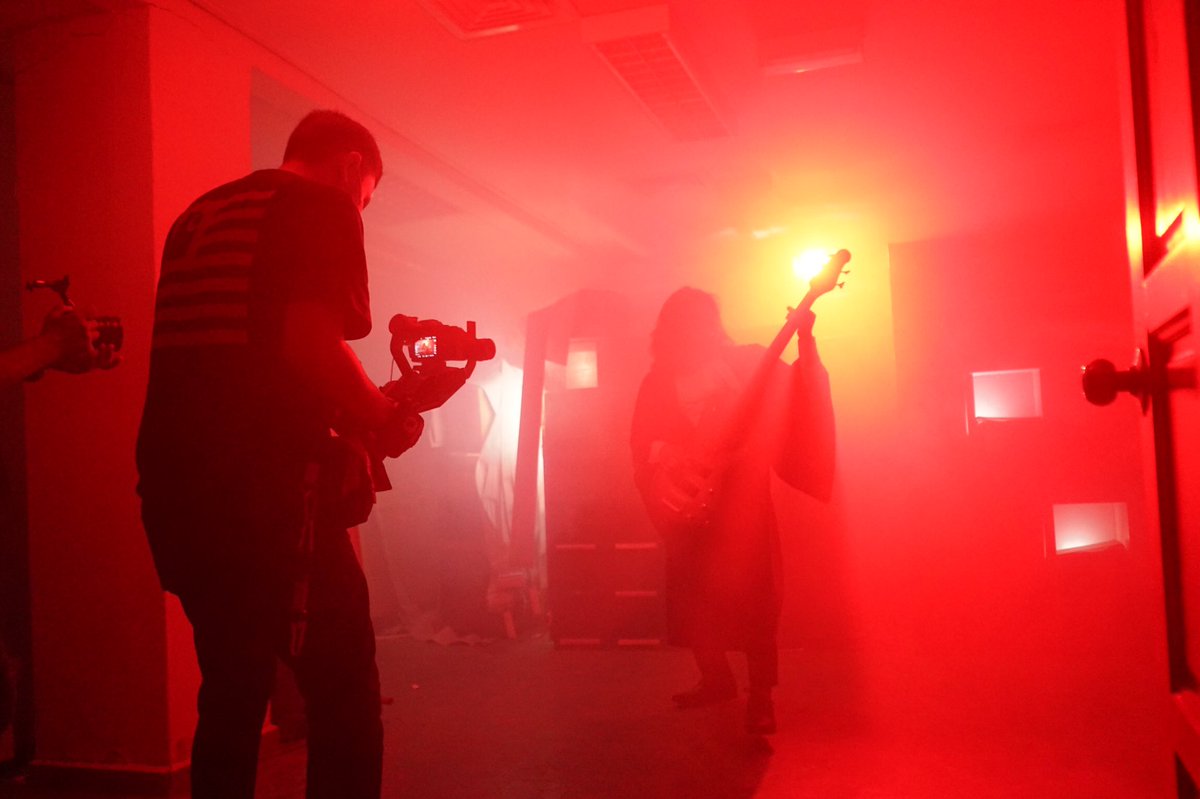 modreadband's tweet photo. BTS photos MV MELARAYU ft. @Rikojordison (@weareSOG )
MV by https://t.co/zazHnU4ABQ
Photo by @qaldimages
LINK MV:
https://t.co/eP57Fw1UVg
#MELARAYU
#comread
#3rd https://t.co/8gf4W3qgAI