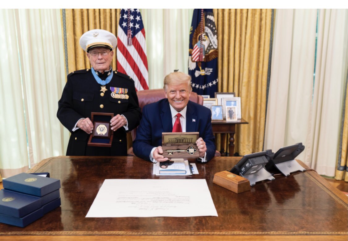 _nikkicampbell_'s tweet photo. So thankful for the opportunity to escort and introduce a national treasure, an incredible role model, and Medal of Honor recipient Hershel “Woody” Williams. ❤️🤍💙 https://t.co/1hyp5a4qdp
