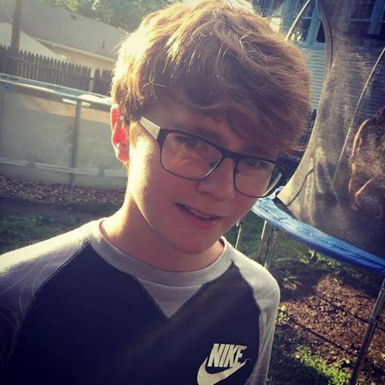 Petite glasses retro twink