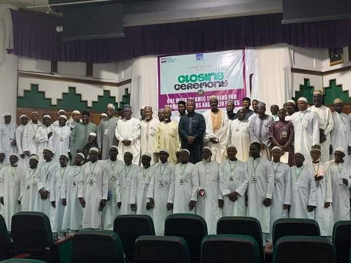 basiruspecial's tweet photo. 42 pastors, 2 bishops and their families accepted Islam at the conference hall of National Mosque, Abuja.

A 7-day seminar is being held to educate them on the basics of Islam.

Masha Allah. https://t.co/5nJvneYpKq