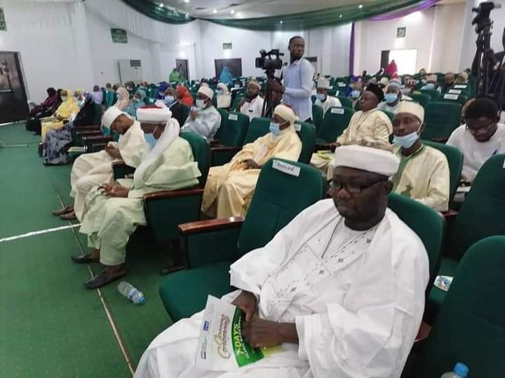 basiruspecial's tweet photo. 42 pastors, 2 bishops and their families accepted Islam at the conference hall of National Mosque, Abuja.

A 7-day seminar is being held to educate them on the basics of Islam.

Masha Allah. https://t.co/5nJvneYpKq