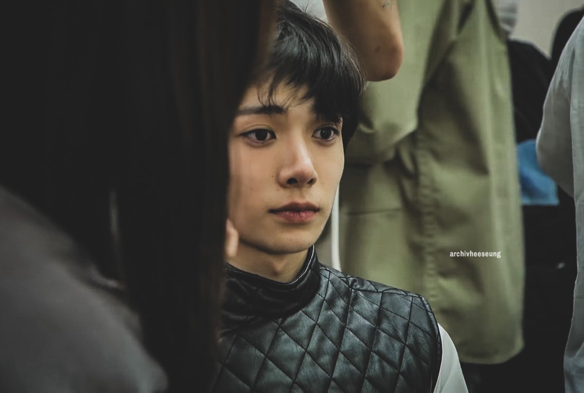 heehourly's tweet photo. ☆ #HEESEUNG  #희승 #이희승 #Heeseungpics @ENHYPEN_members https://t.co/B9RIthhnyM