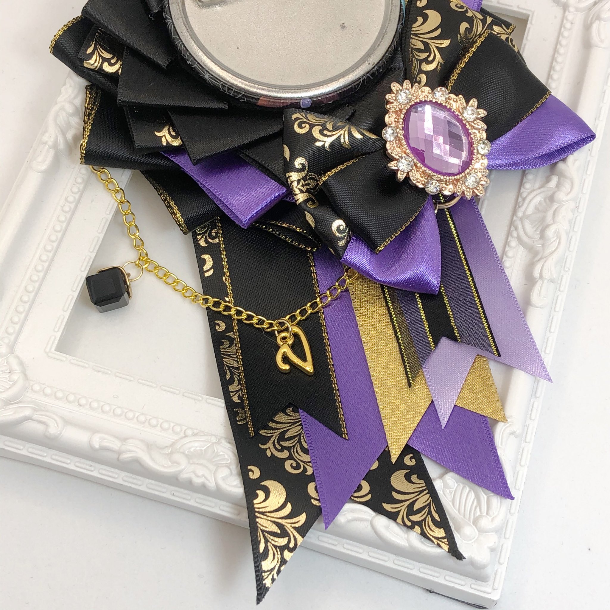 ♡ ツイステ ヴィル 缶バッジ 寮服 ♡ ツイステ ヴィル 一番くじ 第三弾 I賞 缶バッジ（式典服Ver